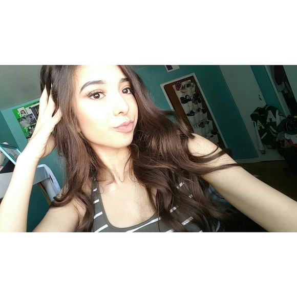 Meet your Posher, Brianna - Picture 1 of 1