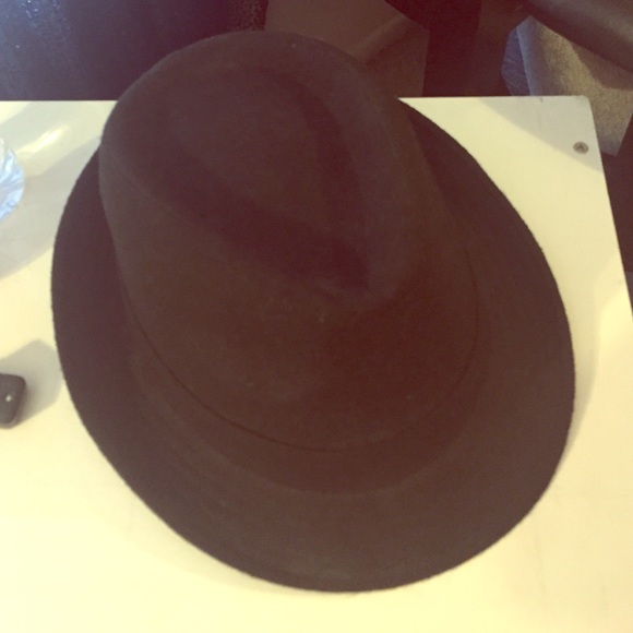 Black fedora