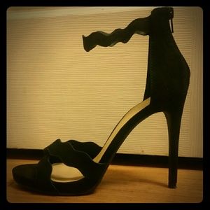 Chinese Laundry heel