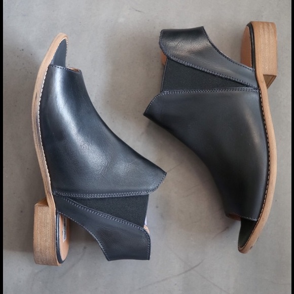 Black Peep Toe Sandals/Booties
