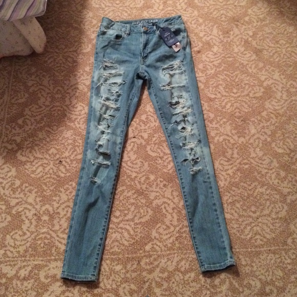 American Eagle Hi-Rise Jegging (Torn Dreams)