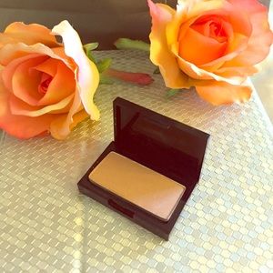 Trish McEvoy- bronzer