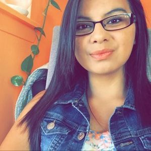 Meet your Posher, Danielle