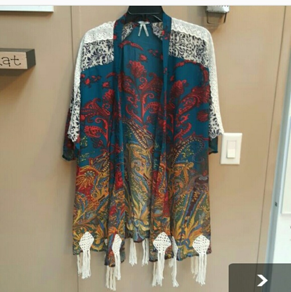 Gorgeous Gimmicks layering piece