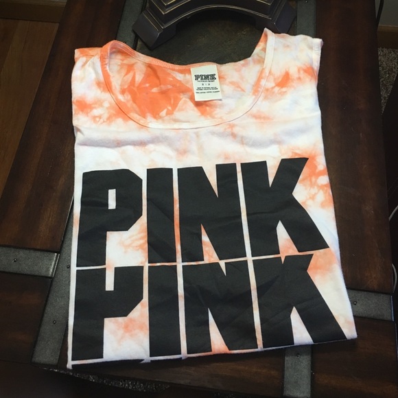 Tye dye VS Pink tank