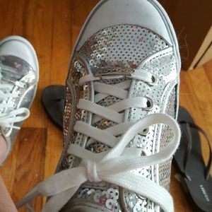 Meet your Posher, Rene