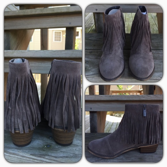 ‼️SOLD OUT‼️•Fringe Booties• - Picture 4 of 4