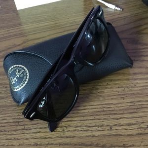 Ray ban polarized wayfarer.