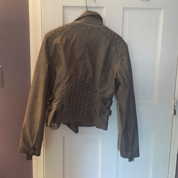 Woman's jacket - Picture 2 of 3