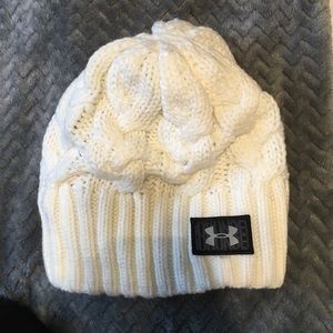 ❄️cute under armour  beanie ❄️