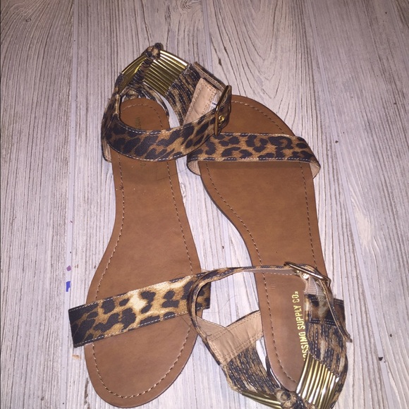 New Mossimo sandals