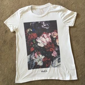 RVCA Tee🌻🌹🌷