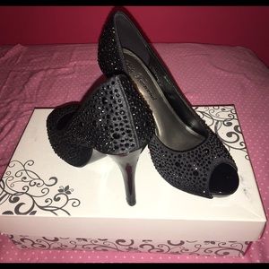 ‼️PRICE DROP‼️ on Lulu Townsend heels