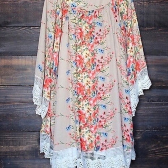 Lace Floral Kimono🌾 - Picture 3 of 4