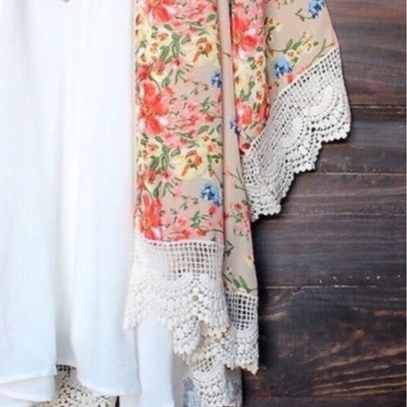 Lace Floral Kimono🌾 - Picture 4 of 4
