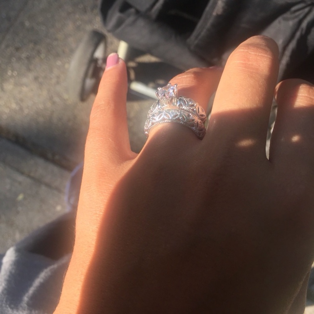925 Sterling Silver Cubic Zirconia Ring set - Picture 6 of 6