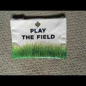 Kate Spade Play the Field Gia Call to Action