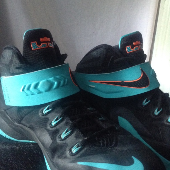 SOLD - Picture 3 of 4