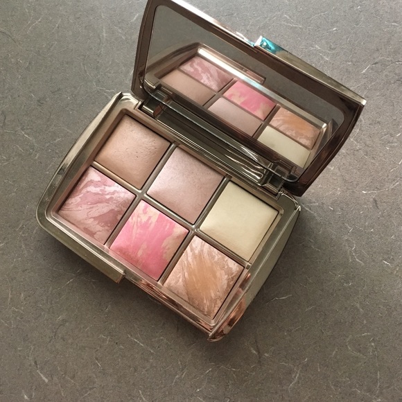 Hourglass Ambient Lighting Edit Palette!