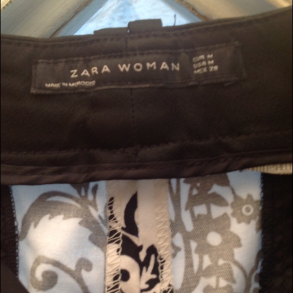 Black and white Capri - Picture 3 of 4