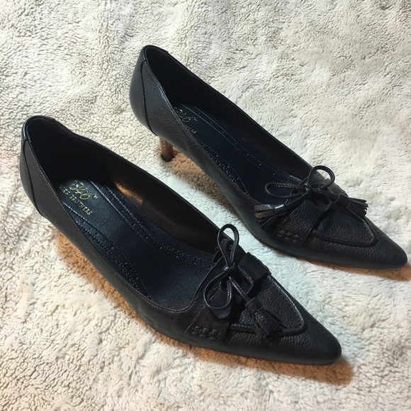 Navy Brooks Brothers Pumps