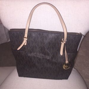 Michael kors tote