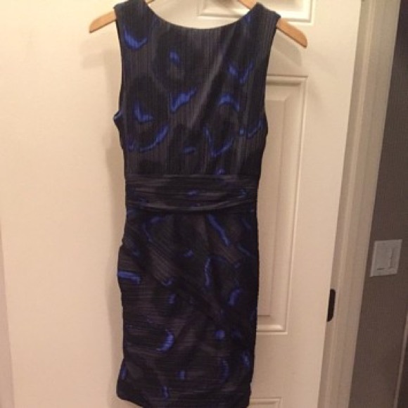💙GORGEOUS Halston Dress! Worn only once💙 - Picture 4 of 4