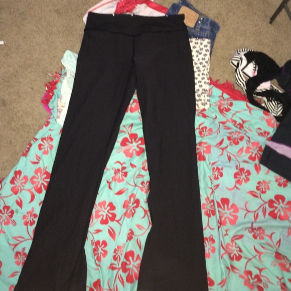 reversible lulu/iviva flare leggings - Picture 3 of 3