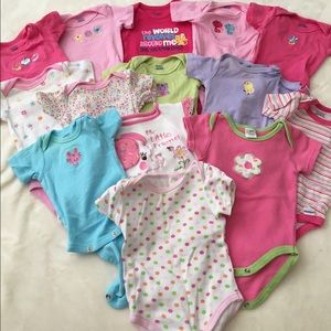 Baby girl onesie  bundle sz 0-3 months..