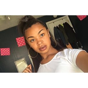 Meet your Posher, Arianna