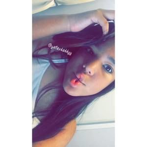 Meet your Posher, Cierra