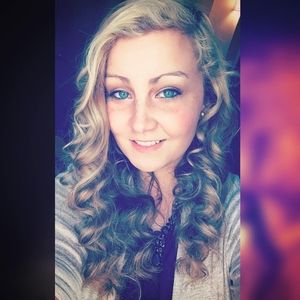 Meet your Posher, Lacey