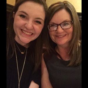 Meet your Posher, Cari