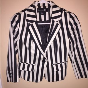 Mid sleeve blazer