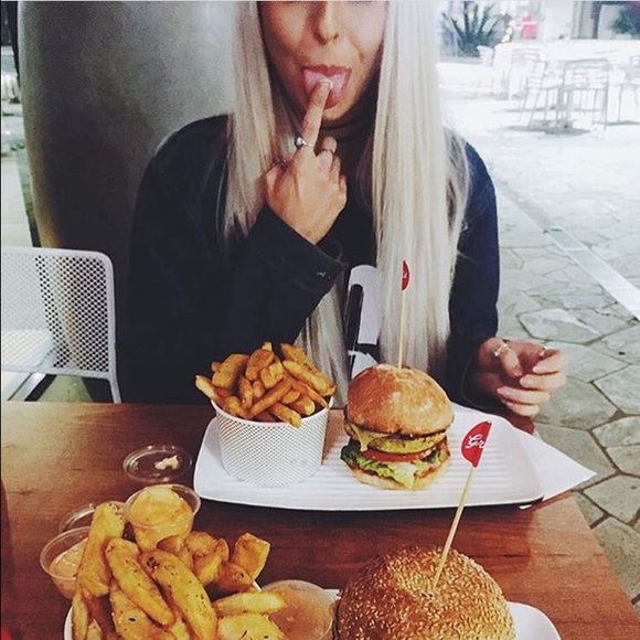 Meet your Posher, Avery - Picture 3 of 3