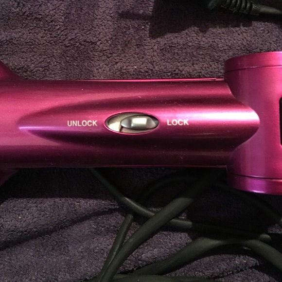 Waver - Picture 3 of 3