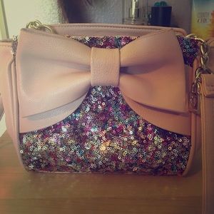 PINK SEQUIN Betsey Johnson purse💖