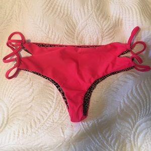 Acacia Kauai bottoms in pink