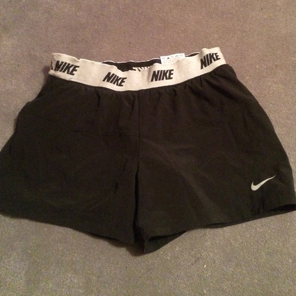 Black nike shorts