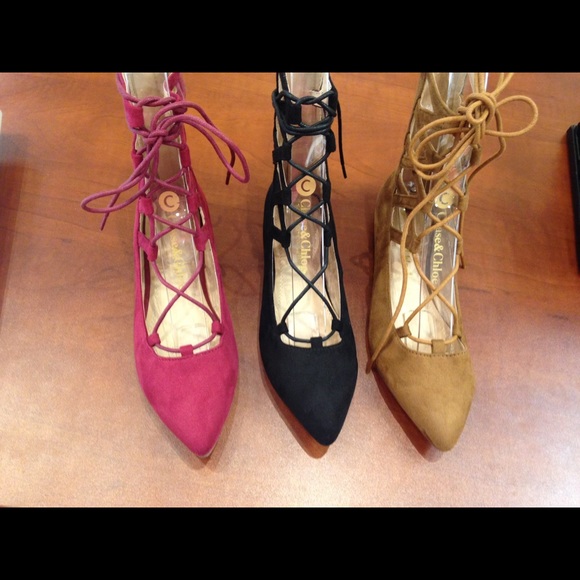 New today Size 11 available - Picture 3 of 5