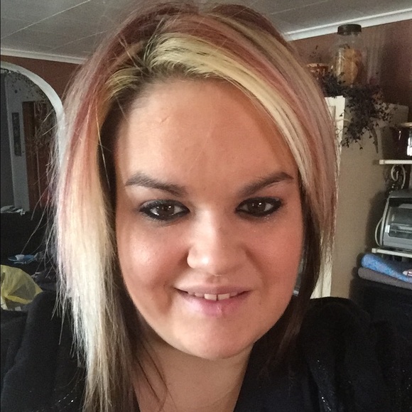 Meet your Posher, Mandi - Picture 1 of 1