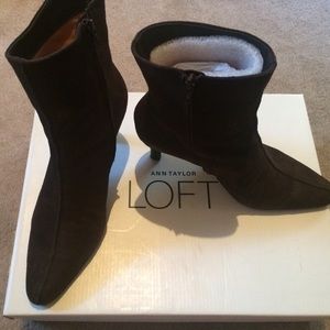 Ann Taylor deep brown suede boots