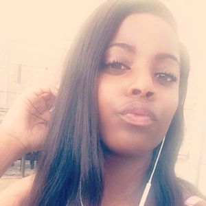 Meet your Posher, Alexandra