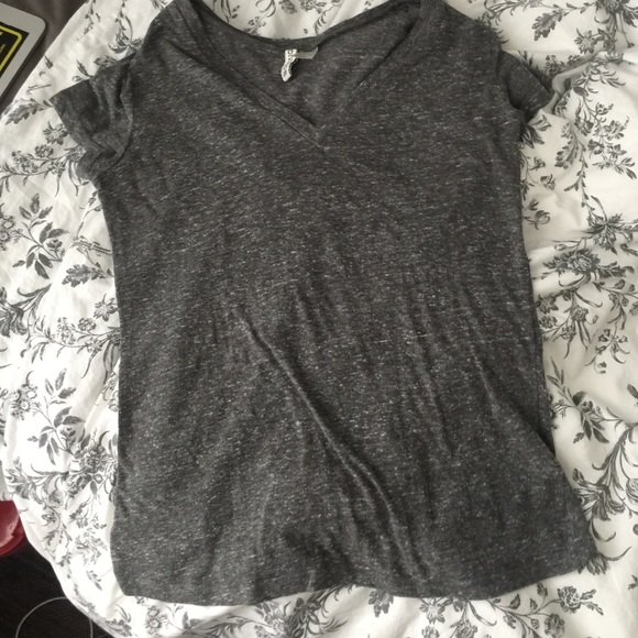 Charcoal v neck tshirt