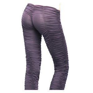 NWT- bluefish scrunch leggings