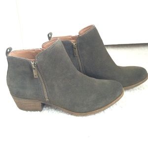 Lucky Brand Olive Green Suede Booties Sz 8.5