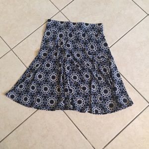 Cute polyester/spandex midi skirt