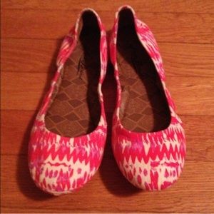 Lucky Brand Aztec Print Flat Shoes
