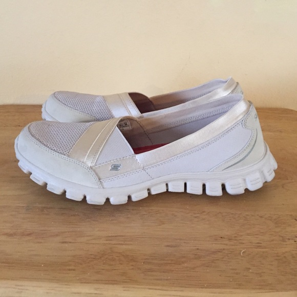 Sketchers Go Walk