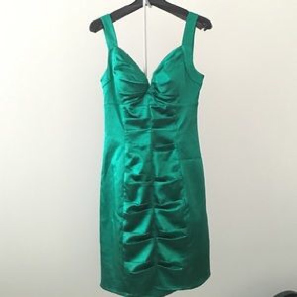 Emerald green ruched halter dress!